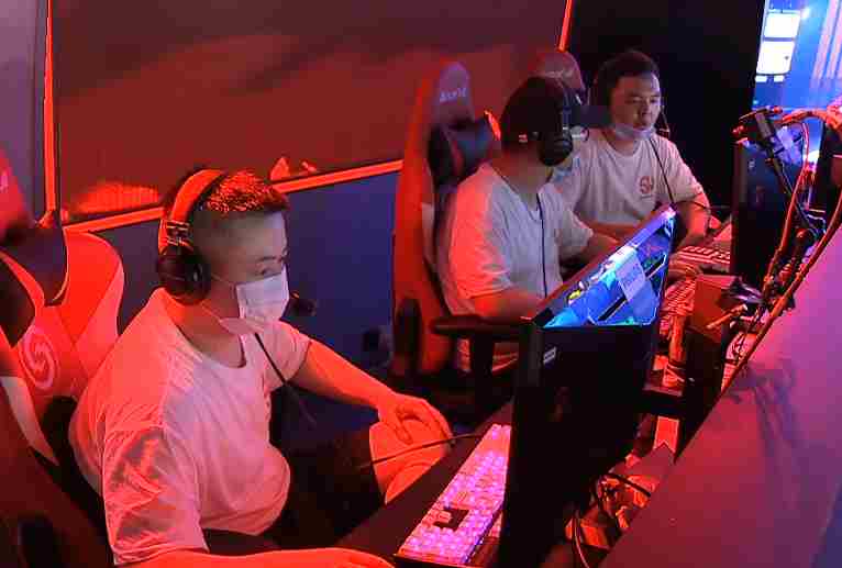 《街头篮球》FSPL职业组首周惊现黑马 神威2连胜逆袭