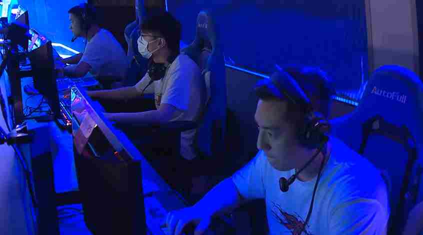 《街头篮球》FSPL职业组首周惊现黑马 神威2连胜逆袭