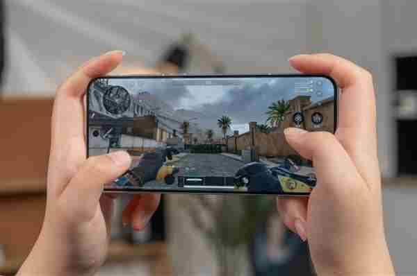 同档唯一165Hz超高刷直屏!一加Ace