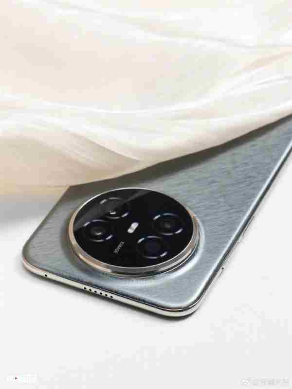 华为Mate70Air图赏提前来袭!金丝银锦配色超抢眼 