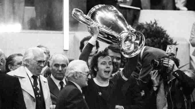 足球:从全能中场到变革队魂!最新章节全文无弹窗在线阅读