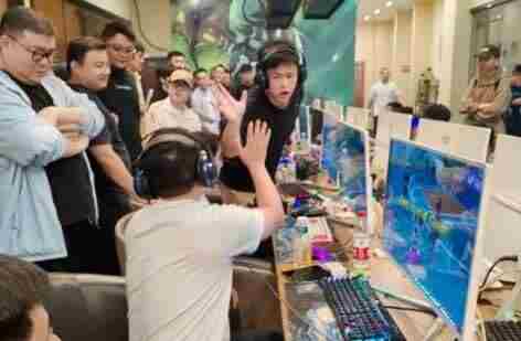 <a href=/news/yjxw/31499.html target=_blank class=infotextkey>总决赛全程回顾</a> hotsauce街球