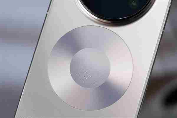 余承东换上华为Mate 华为性能最好的手机