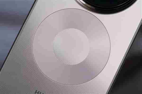 余承东换上华为Mate 华为性能最好的手机