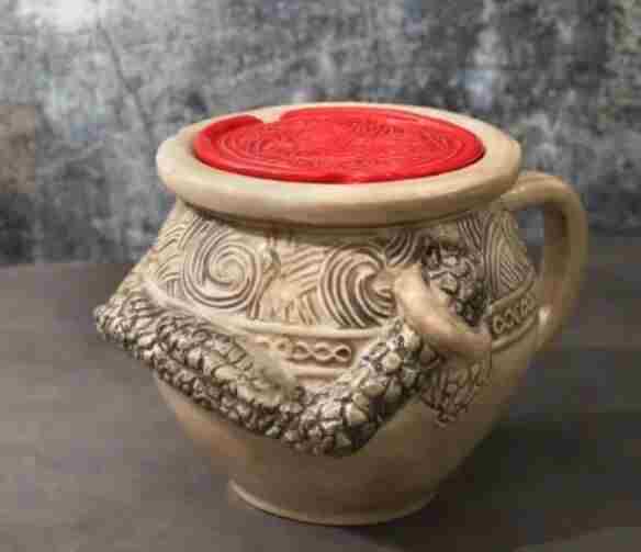 <a href=/news/rjzx/24703.html target=_blank class=infotextkey>艾尔登法环</a>周边“战士壶亚历山大马克杯”预定开启