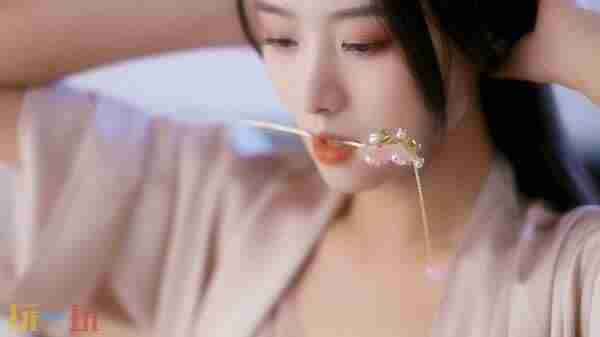 在AI统治下求生:颠覆性游戏SB帝国